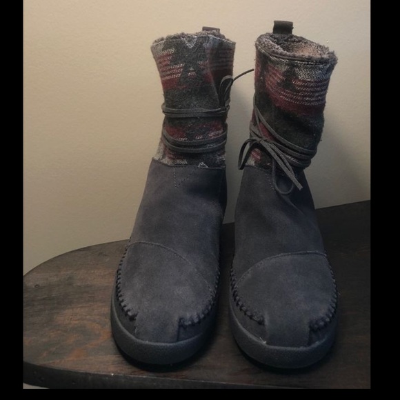 Gray Tribal TOMS Nepal Size 7.5 New - Picture 2 of 3